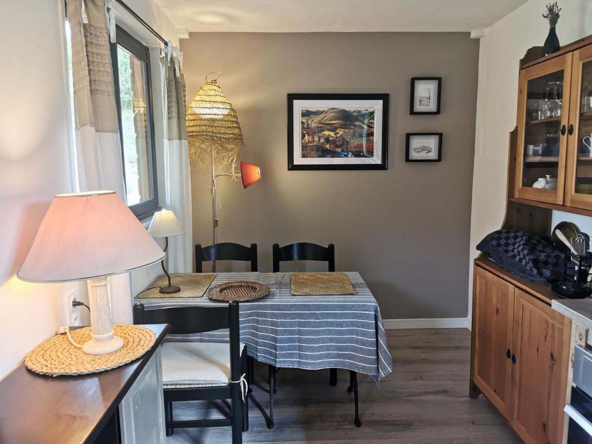 La Peyregoune, Logement En Pleine Nature Et Table D'Hotes Blieux Exterior photo