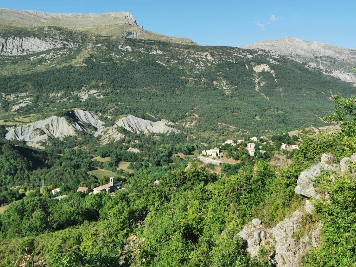 La Peyregoune, Logement En Pleine Nature Et Table D'Hotes Blieux Exterior photo